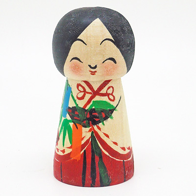 遠刈田系　小松里佳　さんかく　巫女さん①