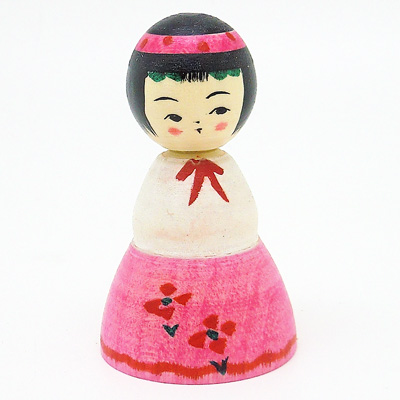 弥治郎系　新山真由美　アイドル風こけし　ピンク②